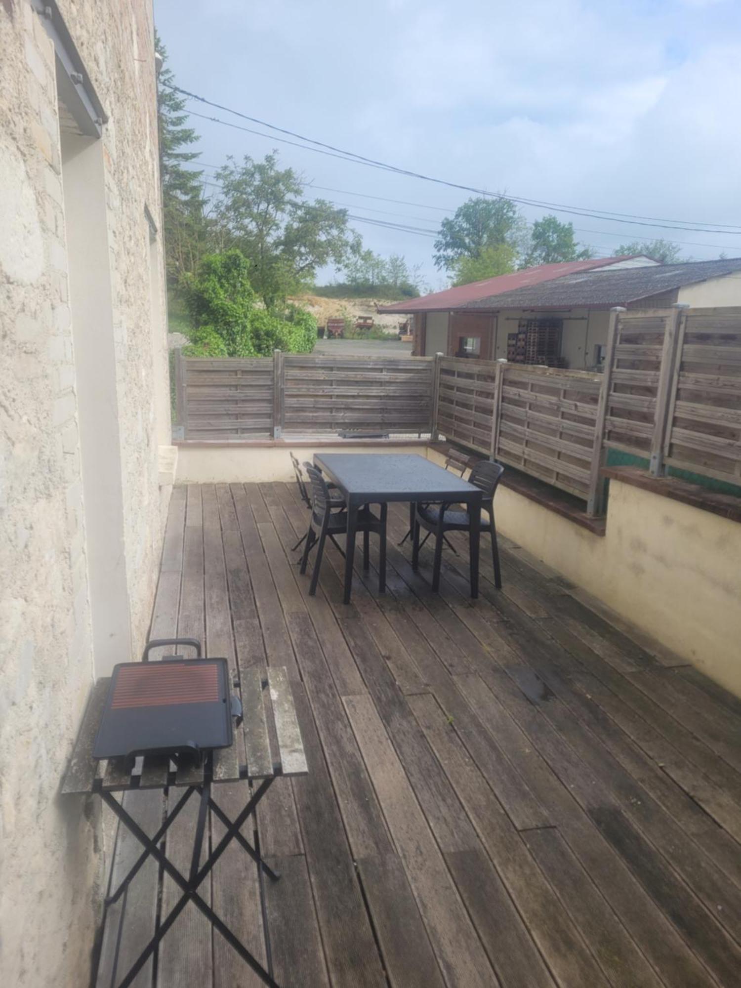 Appartement Cosy Dans Beau Village De Champagne Cormicy Exterior photo